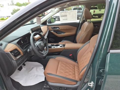 New 2026 Nissan Rogue Platinum AWD/4WD image 16