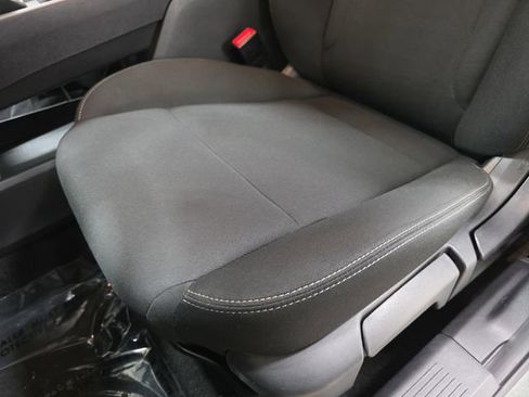 Used 2024 Nissan Rogue S AWD/4WD image 27
