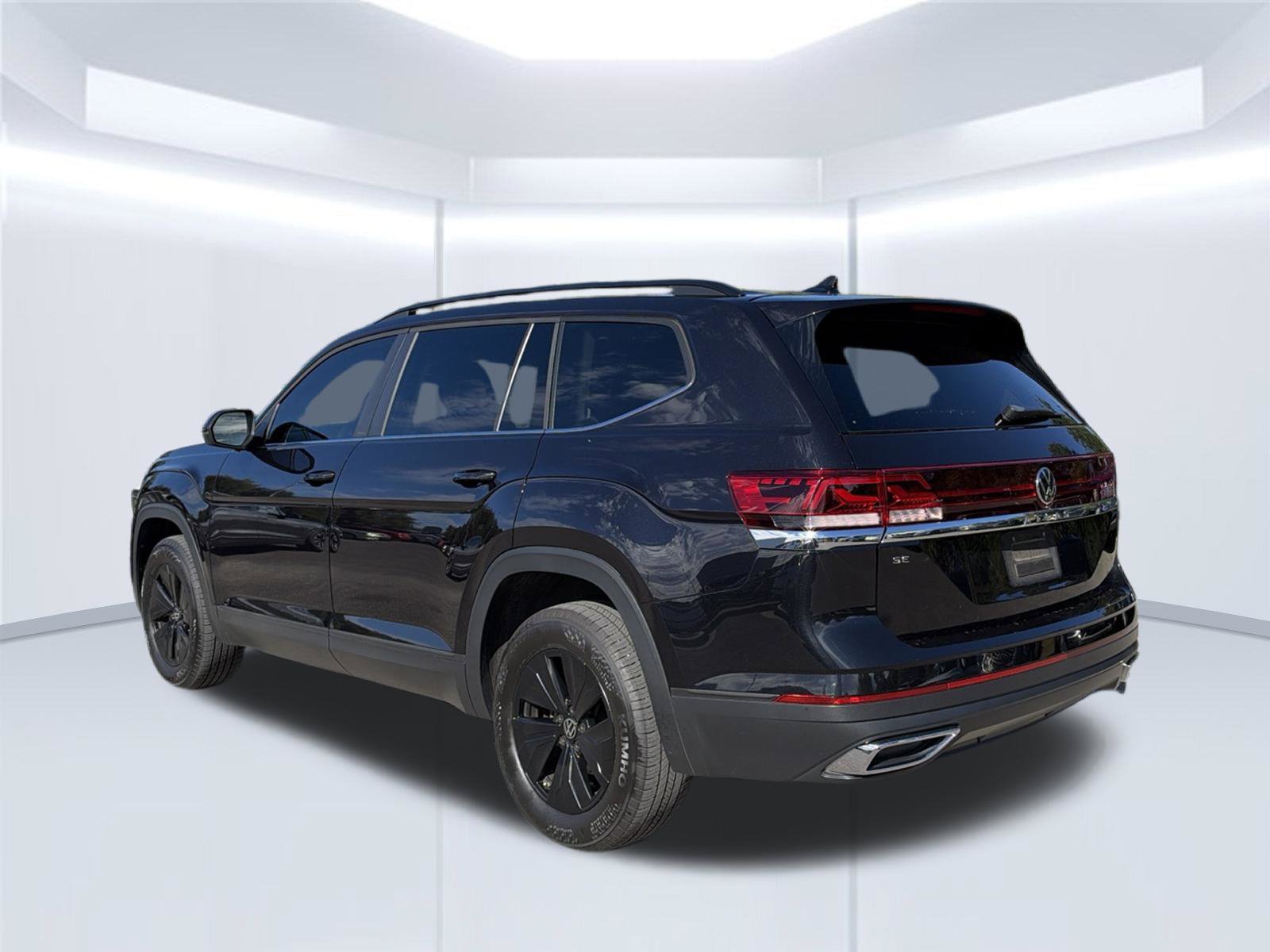 Certified 2024 Volkswagen Atlas SE FWD image 7