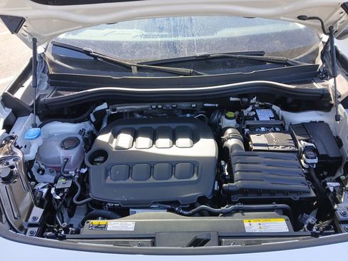 New 2026 Volkswagen Tiguan SE image 21