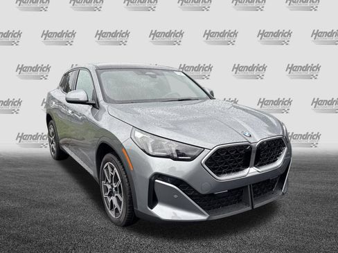 Used 2025 BMW X2 xDrive28i AWD/4WD image 5