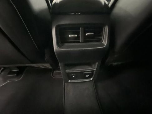 Used 2024 Ford Edge Titanium image 20