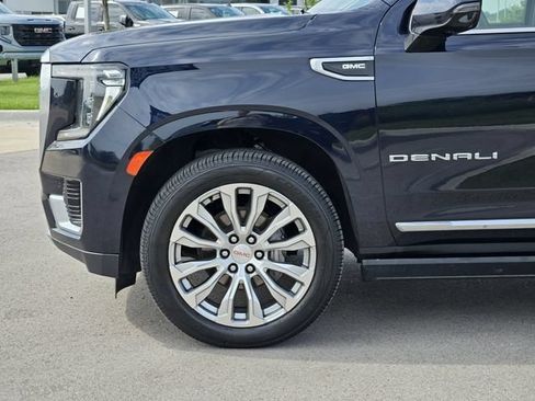 Used 2023 GMC Yukon Denali AWD/4WD image 10