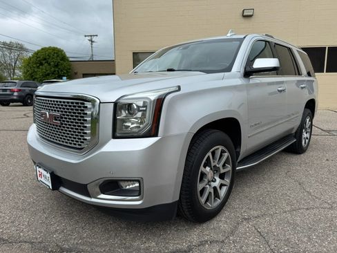 Used 2016 GMC Yukon Denali w/ Open Road Package AWD/4WD image 3