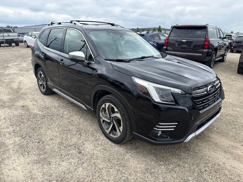 Used 2022 Subaru Forester Touring w/ Popular Package #2 AWD/4WD image 4
