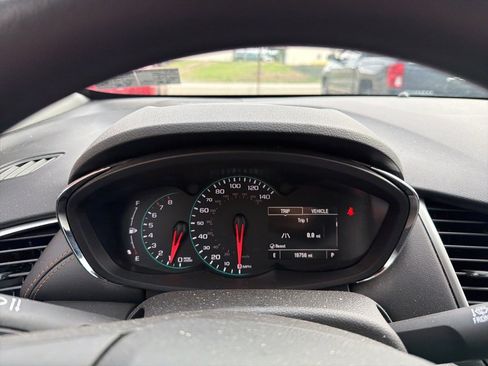 Certified 2022 Chevrolet Trax LS w/ Tint and Cruise Package image 32