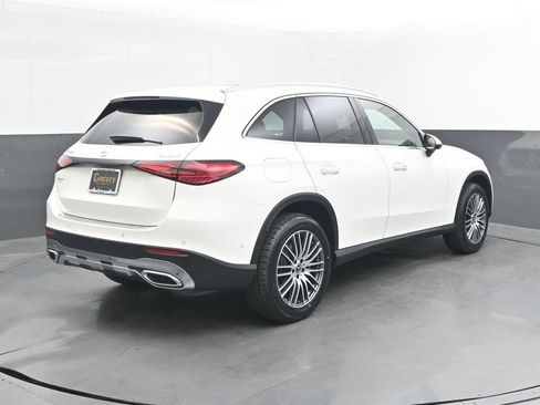 Used 2024 Mercedes-Benz GLC 300 4MATIC image 7
