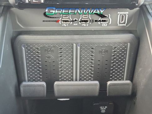Used 2026 RAM 1500 Laramie AWD/4WD image 34