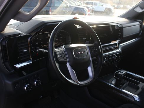 Used 2022 GMC Sierra 1500 Elevation w/ Preferred Package AWD/4WD image 17
