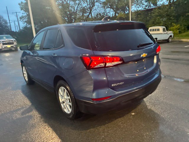 Used 2024 Chevrolet Equinox LS w/ LS Convenience Package FWD image 11
