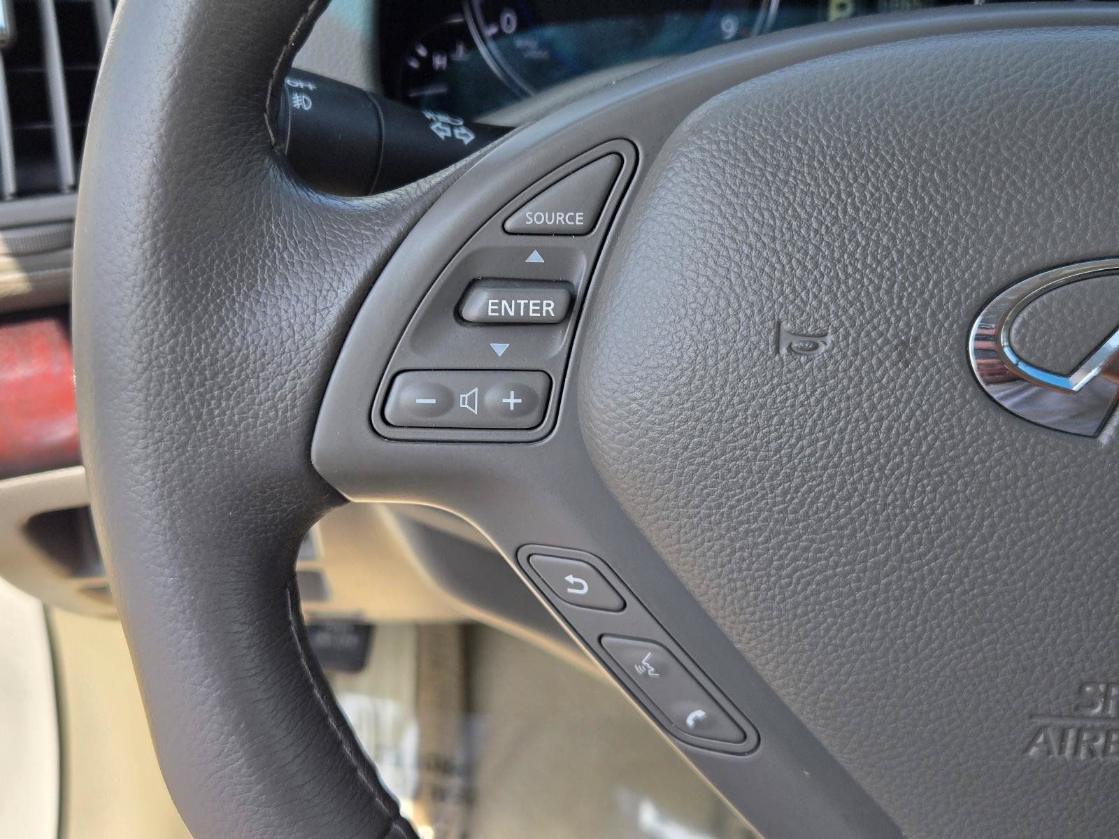 Used 2011 INFINITI G37 Convertible w/ Premium Pkg RWD image 15