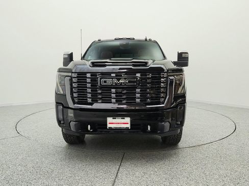 Used 2024 GMC Sierra 3500 Denali Ultimate image 2