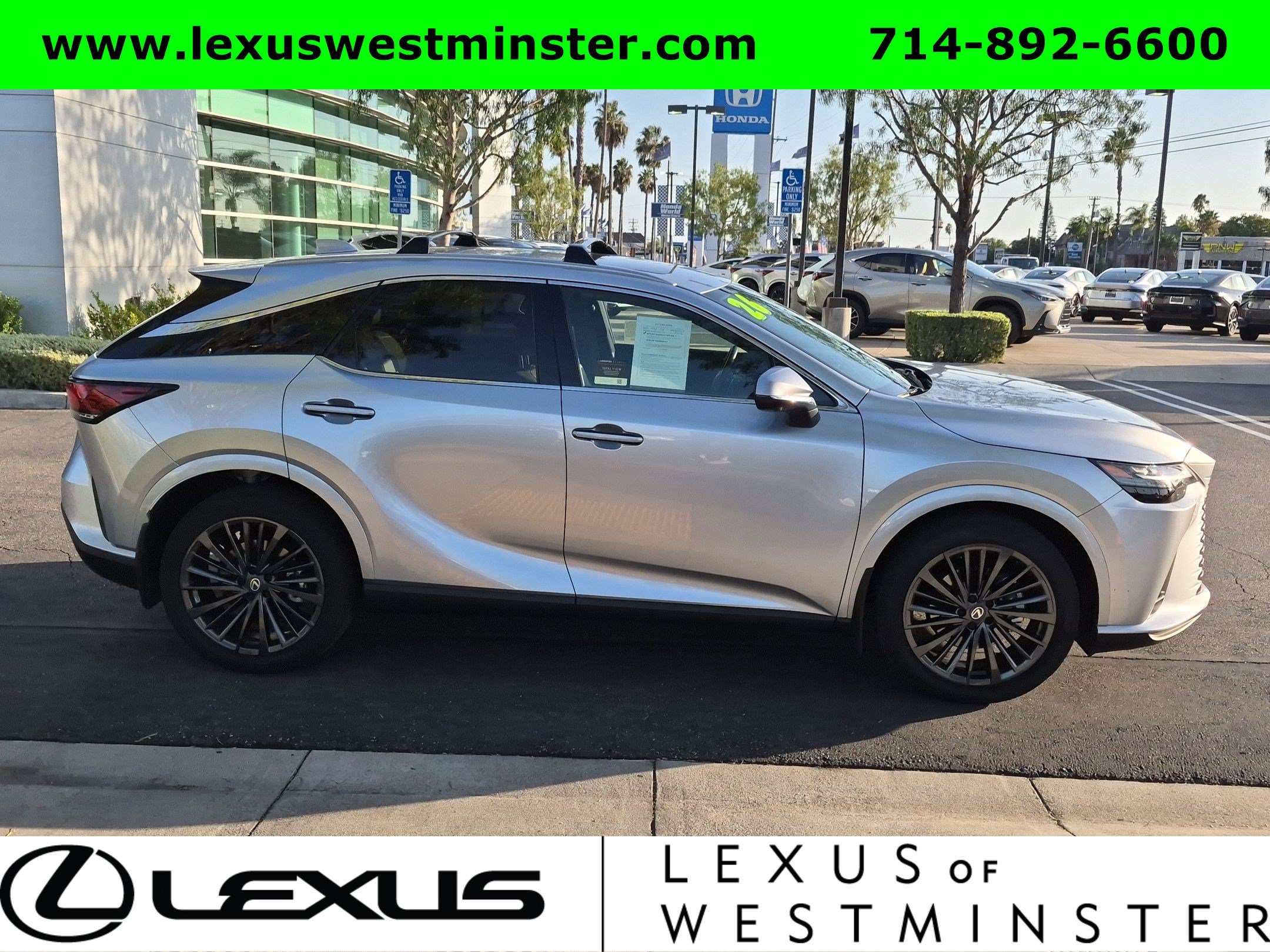 Used 2026 Lexus RX 350h w/ Convenience Package AWD/4WD image 4