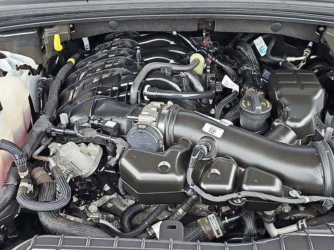 Used 2023 Jeep Grand Cherokee Limited image 31