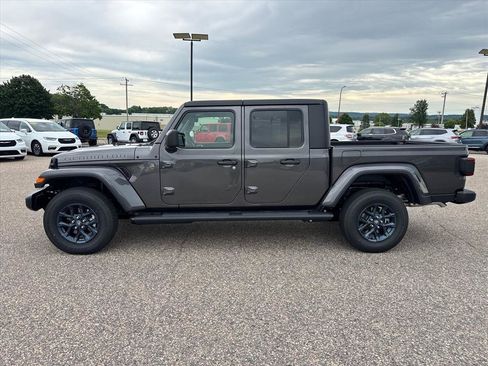 New 2026 Jeep Gladiator Sport AWD/4WD image 2