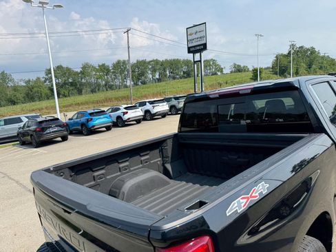 Certified 2023 Chevrolet Silverado 1500 LTZ w/ LTZ Convenience Package II image 8