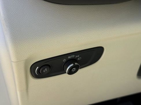 Used 2023 Buick Envision Preferred image 18