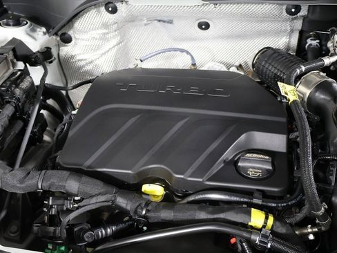 Used 2025 Buick Envista Avenir image 18