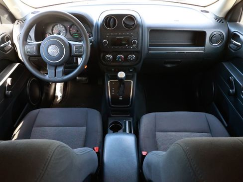 Used 2012 Jeep Patriot Sport image 2