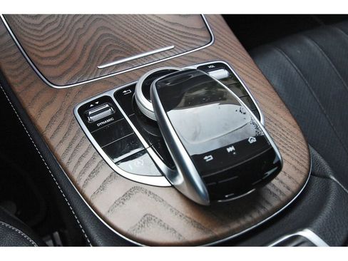 Used 2019 Mercedes-Benz E 300 image 32