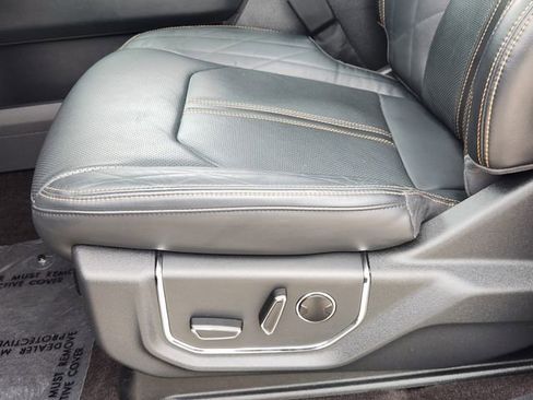 Used 2023 Ford Expedition Platinum AWD/4WD image 19