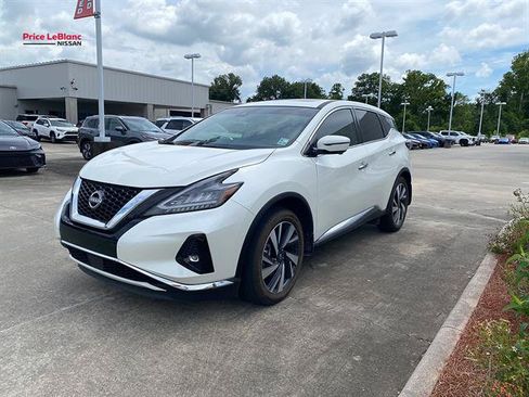 Used 2023 Nissan Murano SL w/ SL Moonroof Package FWD image 3