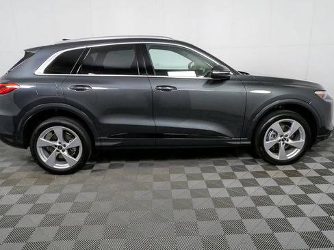 Used 2025 Audi Q5 Premium Plus image 2