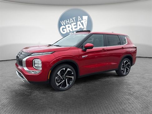 New 2025 Mitsubishi Outlander SE image 12