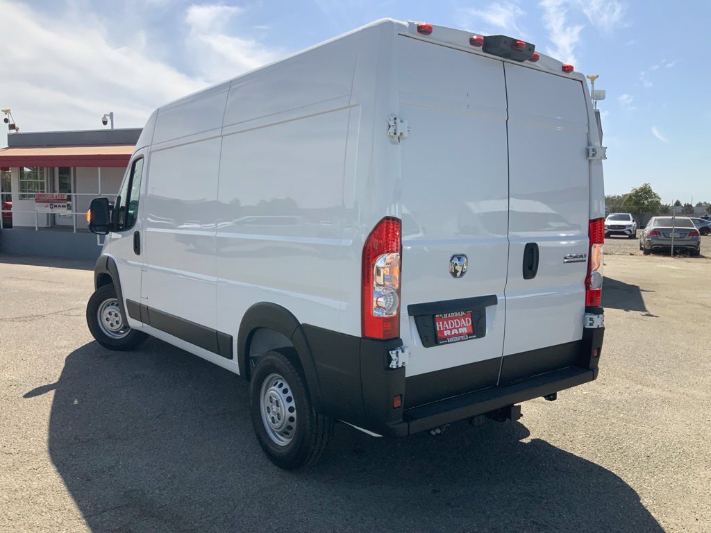 New 2027 RAM ProMaster 2500 w/ Convenience Group FWD image 5