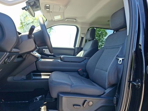Used 2025 Ford Expedition Max Active AWD/4WD image 14