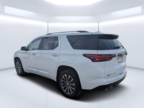 Used 2023 Chevrolet Traverse Premier w/ LPO, Floor Liner Package image 5