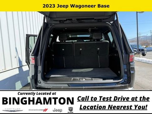 Used 2023 Jeep Wagoneer 4WD w/ Premium Group I image 20