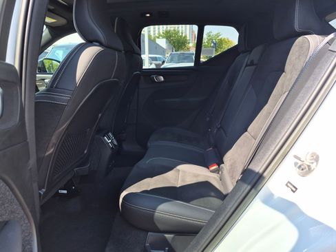 Used 2023 Volvo XC40 Recharge Ultimate AWD/4WD image 26