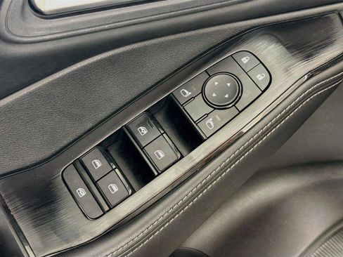 Used 2023 Nissan Rogue SV w/ SV Premium B Package AWD/4WD image 23