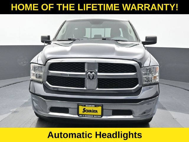 Used 2018 RAM 1500 Classic SLT AWD/4WD image 9