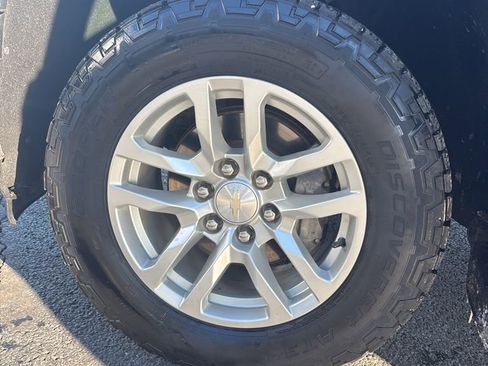 Used 2022 Chevrolet Silverado 1500 LT image 28