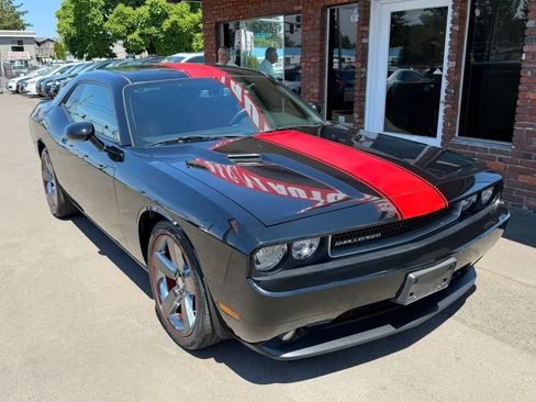 Used 2012 Dodge Challenger SXT RWD image 14