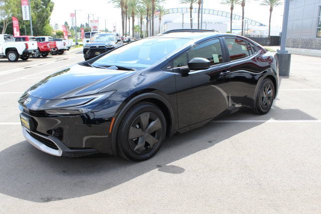 Certified 2026 Toyota Prius Plug-In Hybrid FWD image 5