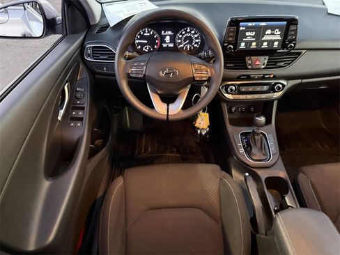 Used 2020 Hyundai Elantra GT image 25