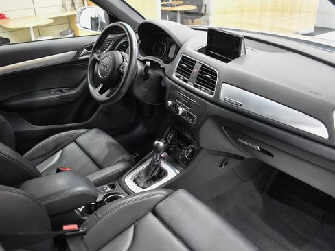 Used 2018 Audi Q3 2.0T Premium w/ Convenience Package AWD/4WD image 21