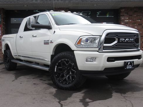 Used 2017 RAM 2500 Limited AWD/4WD image 1