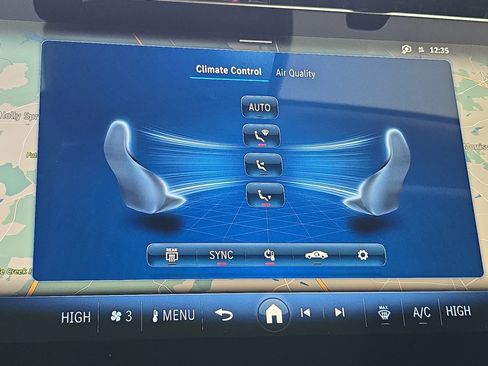 Used 2025 Mercedes-Benz E 350 Sedan image 24