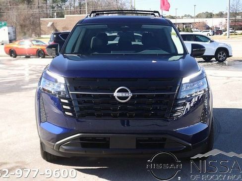 New 2026 Nissan Pathfinder SV image 2