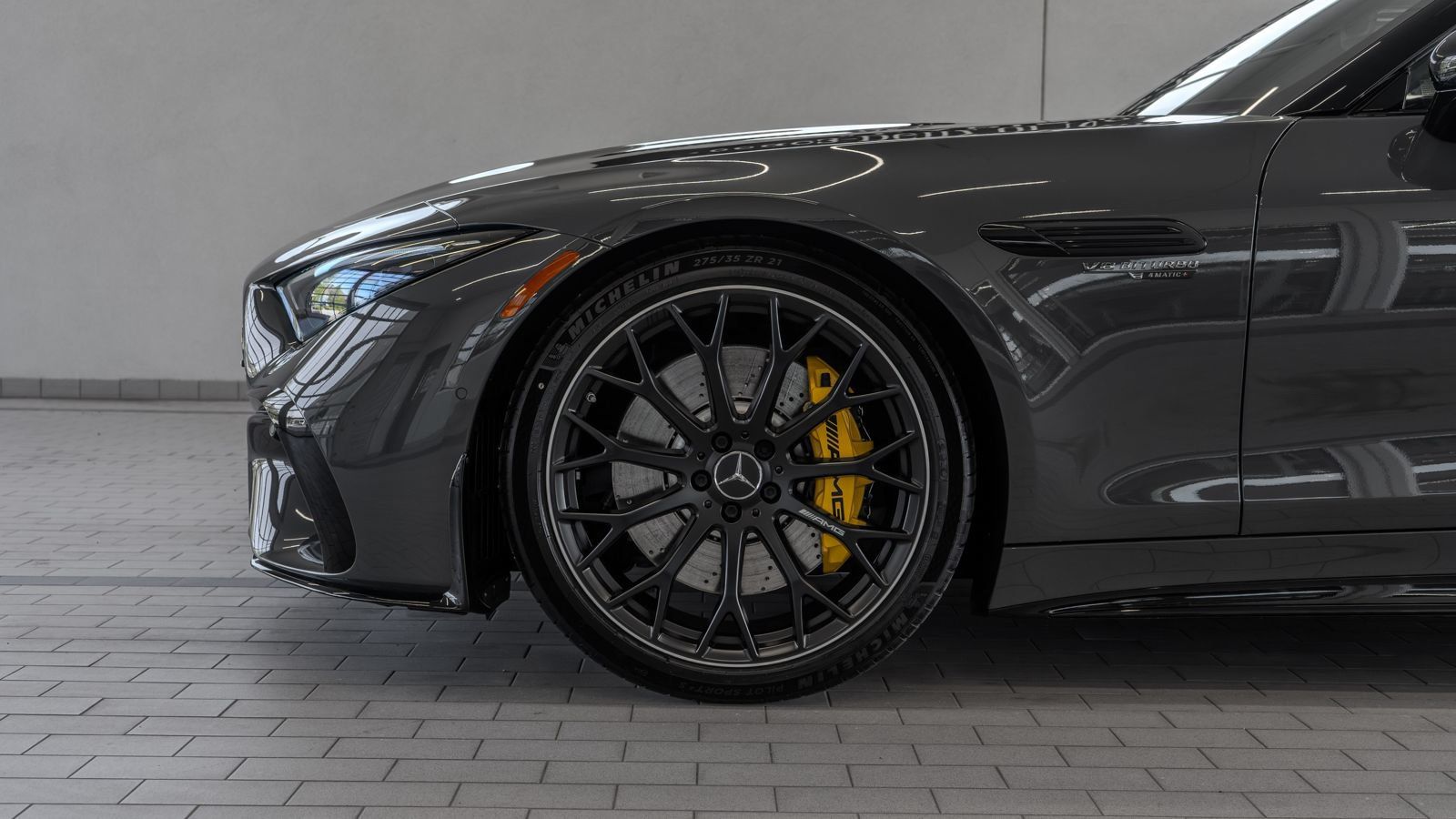 Used 2026 Mercedes-Benz SL 63 AMG 4MATIC image 5