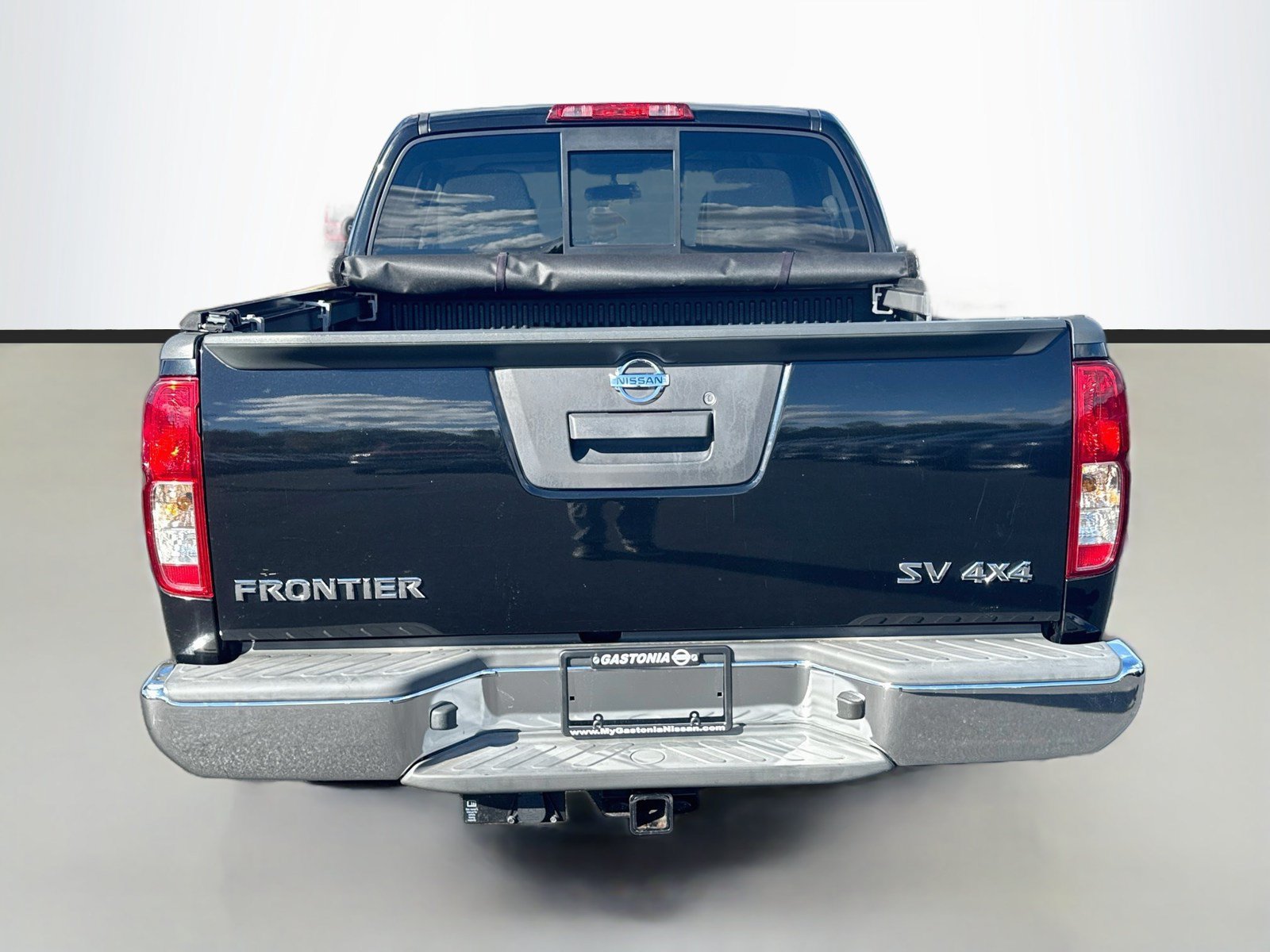 Used 2016 Nissan Frontier SV AWD/4WD image 6