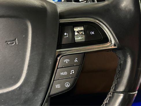 Used 2022 Lincoln Navigator Reserve image 25