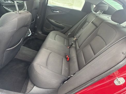 Used 2018 Chevrolet Malibu LT image 21