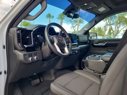 Used 2023 GMC Sierra 1500 Elevation image 9