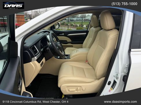Used 2019 Toyota Highlander XLE image 9