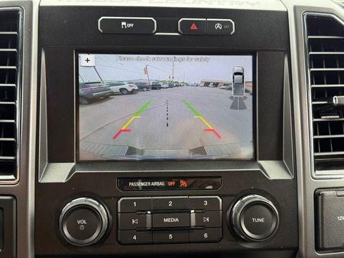 Used 2019 Ford F150 XLT w/ Equipment Group 302A Luxury AWD/4WD image 13